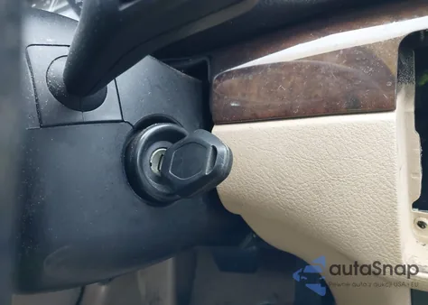 2004 BMW 325Xit z USA, uszkodzony, nr VIN WBAEP33434PF03777